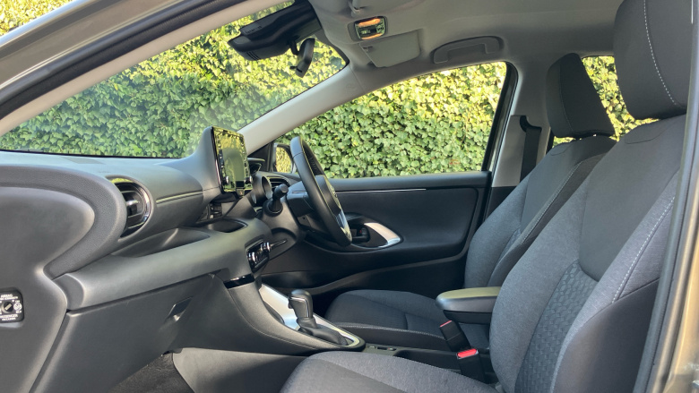 Toyota Yaris 1.5 Hybrid Design 5dr CVT Hybrid Hatchback